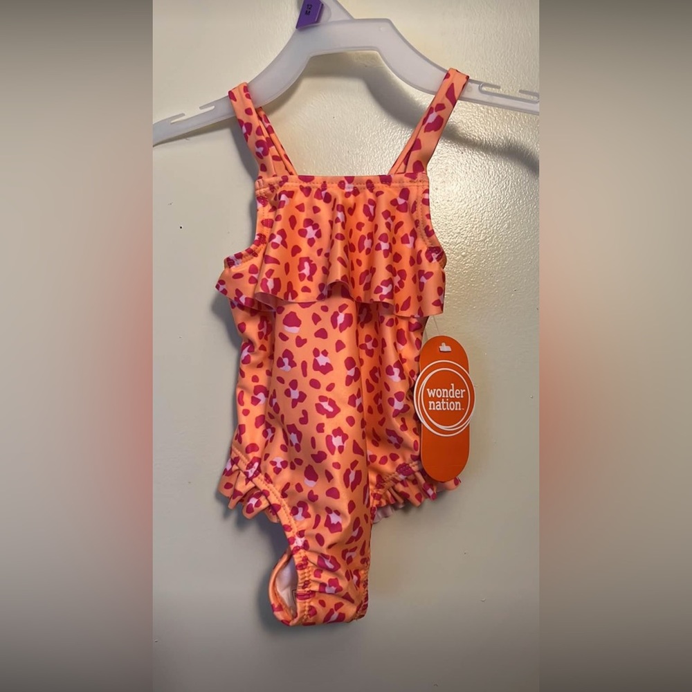 Girls Swimsuit ⭐️NWT⭐️